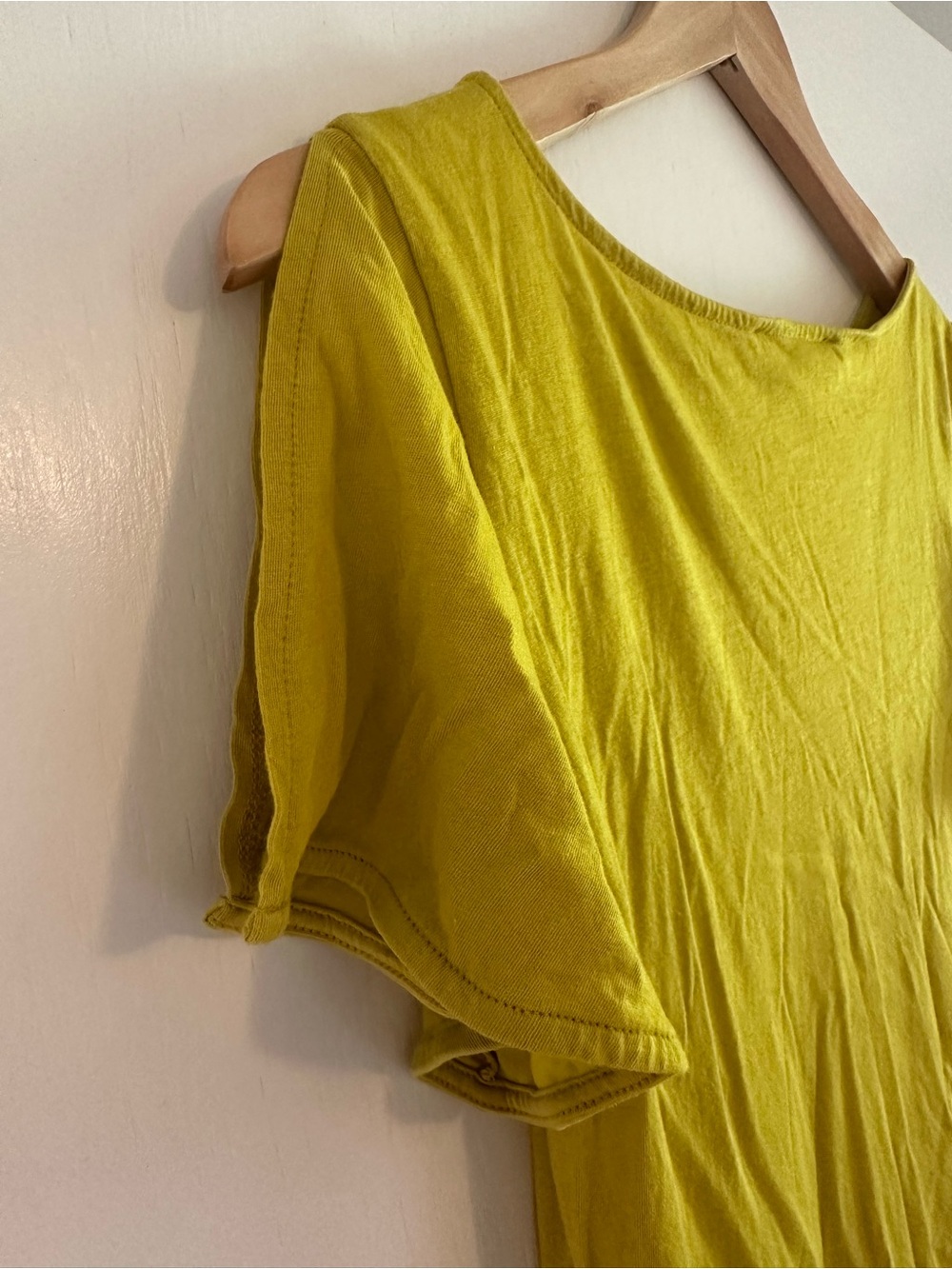 LOFT Yellow Flutter Sleeve Short Sleeve Tee Women’s Small - Picture 12 of 13